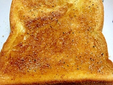 シンプル☆粗挽き塩こしょうのトースト